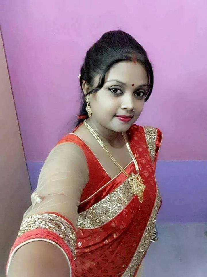 রূপসী উঠে ব্লাউজ পড়ে শাড়ি ঠিকঠাক করে নিল-Bangla choti