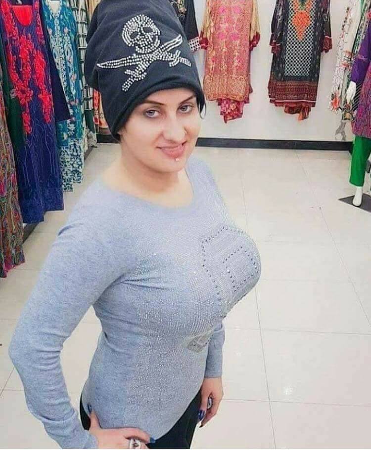 ভাবীর যৌনাঙ্গে আমার লিঙ্গটা ঢুকে গেছে-Bangla choti
