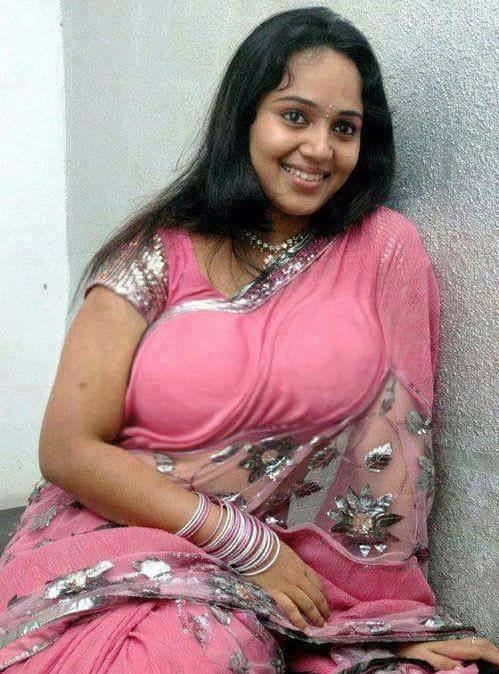 প্যান্টিটায় আবার হাত দিয়ে খুলে ফেলতে চেষ্টা-Bangla Choti