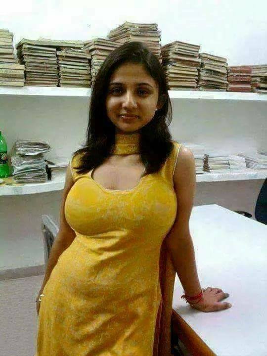 আমার গুদে কেউ কখনো মুখ লাগায়নি-Bangla Choti